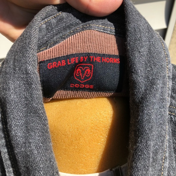 Dodge Ram branded denim pearl snap dark washed - Picture 3 of 7